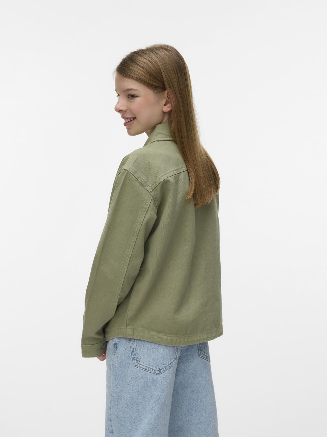 model_shot-back